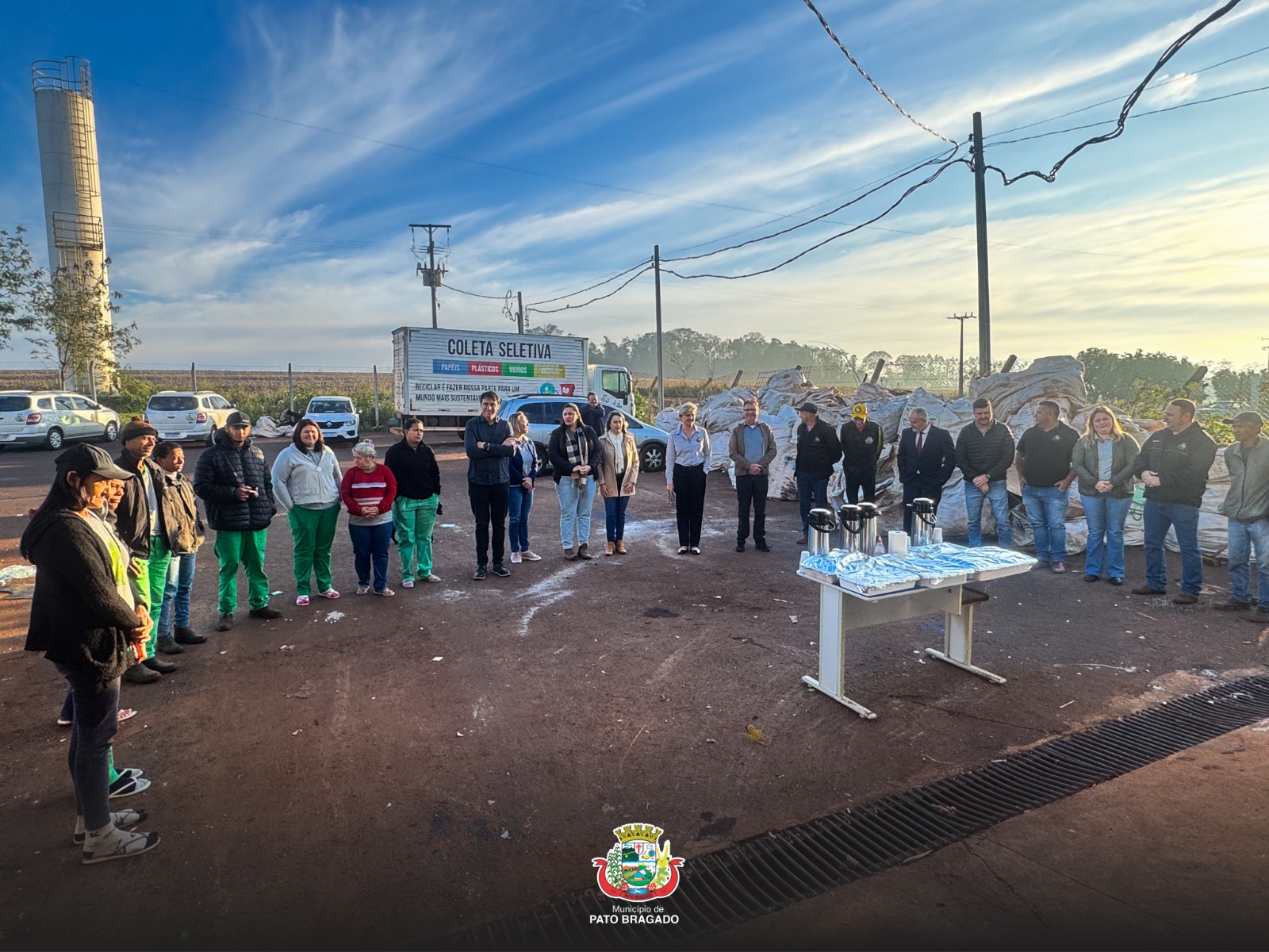 Doação de bens inservíveis à Associação Bragadense de Catadores é oficializada em Pato Bragado