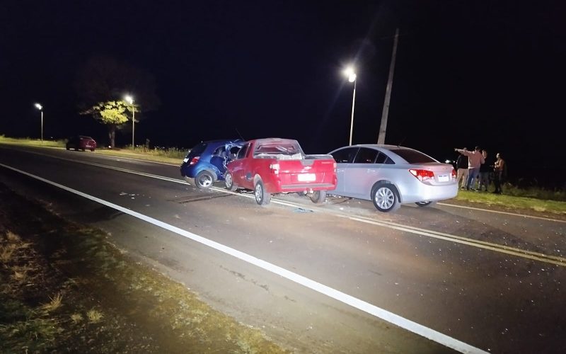 Acidente envolve três veículos na rodovia Pato Bragado a Entre Rios do Oeste