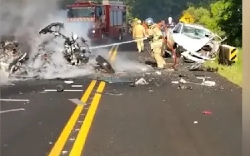 Homem morre carbonizado em acidente