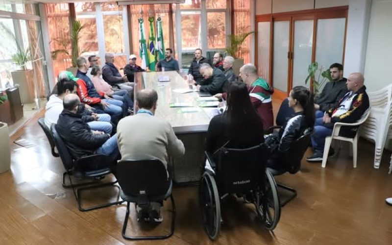 Prefeitura rondonense renova contratos de incentivo ao esporte