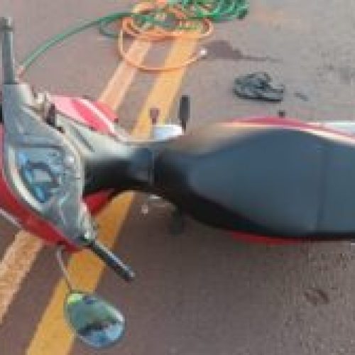 Motociclista de 20 anos fica ferida em colisão após tentativa de ultrapassagem em Toledo