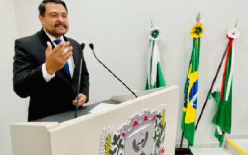 Policial Fabio assume como vereador e passa a presidir a Comissão de Educação e Saúde