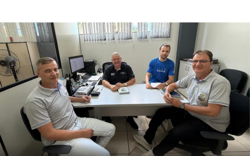 Equipe de Pato Bragado realiza visita técnica à Agência do Trabalhador de Marechal Cândido Rondon