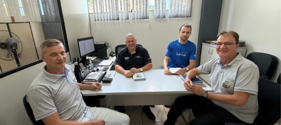 Equipe de Pato Bragado realiza visita técnica à Agência do Trabalhador de Marechal Cândido Rondon