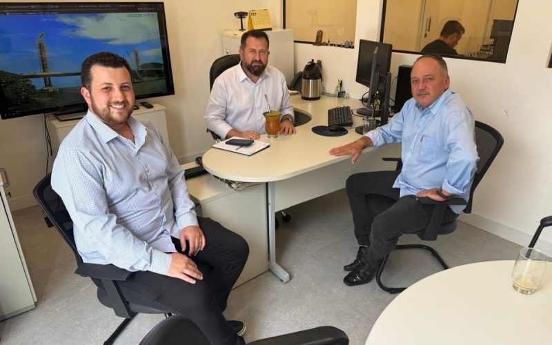 Secretário Marcelo Biesdorf destaca agendas em Curitiba e confirma arquibancada coberta para a Pista do Arrancadão de Tratores