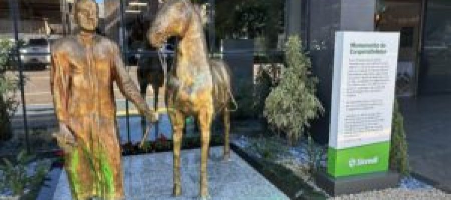 Sicredi Aliança PR/SP inaugura monumento em homenagem ao padre Theodor Amstad em Marechal Cândido Rondon