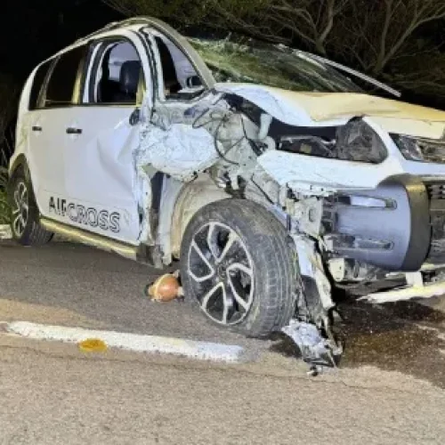 Acidente na madrugada em Toledo envolve três veículos