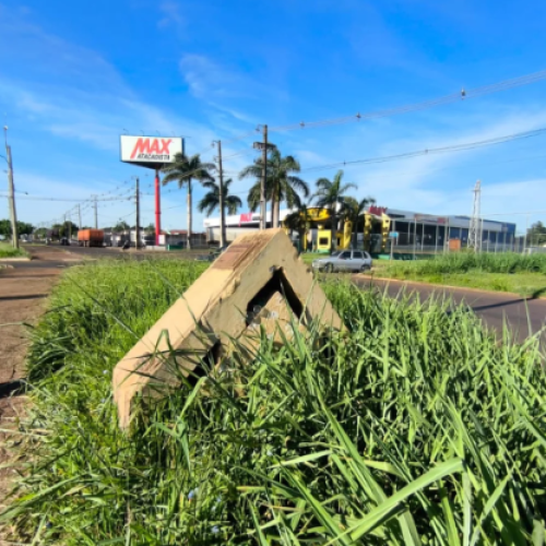 Prefeitura rondonense solicita ao DNIT serviços permanentes de roçada e limpeza nos trevos de acesso ao município