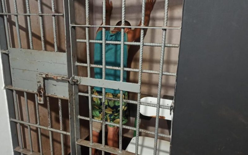 Homem é detido após invadir casa em Toledo, ameaçar familiares e colocar em risco idosa de 84 anos