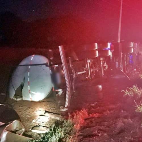 Motorista de Marechal Rondon morre em acidente com carreta na BR-163; criança fica gravemente ferida