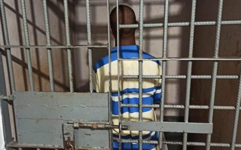 Preso duas vezes na semana, morador de rua danifica carro em Toledo