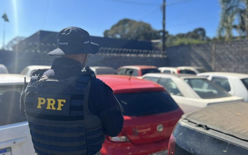 PRF realiza 4º leilão virtual de veículos em 2025 no Paraná