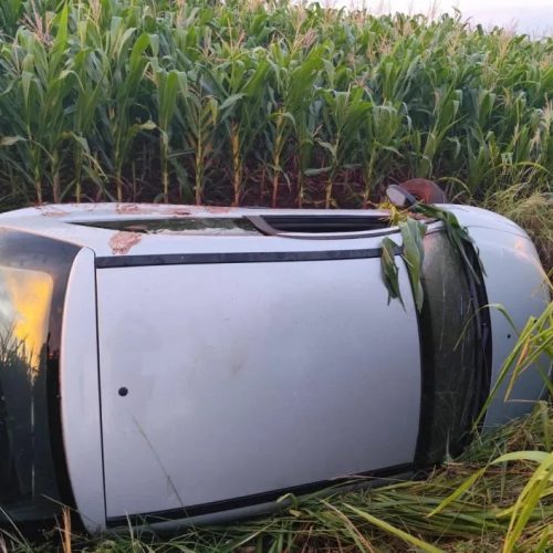 Tombamento de veiculo entre Iguiporã e Curvado