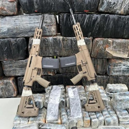 Drogas, armas e munições apreendidos no interior de Mercedes