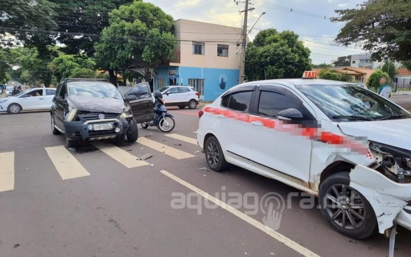 Em menos de 10 minutos, dois acidentes são registrados em um mesmo cruzamento no centro de Marechal Rondon